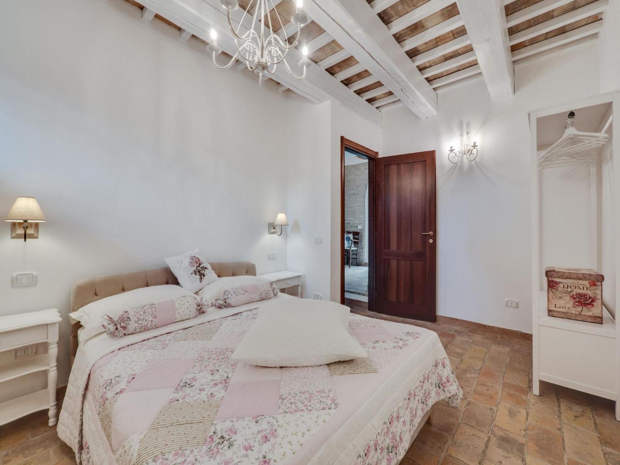 Stunning Apartment In Mombaroccio Near Metauro River Exterior foto